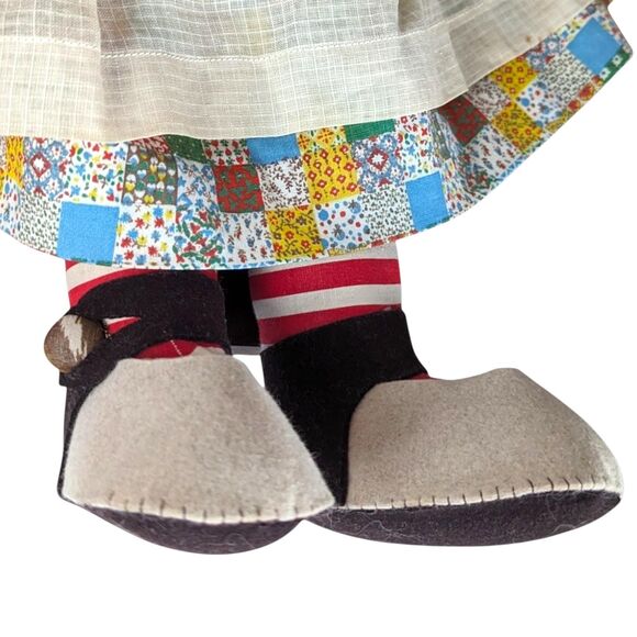 Vintage Handmade Raggedy Ann and Andy Dolls: 20 Inch Collectible Toys - Picture 8 of 10